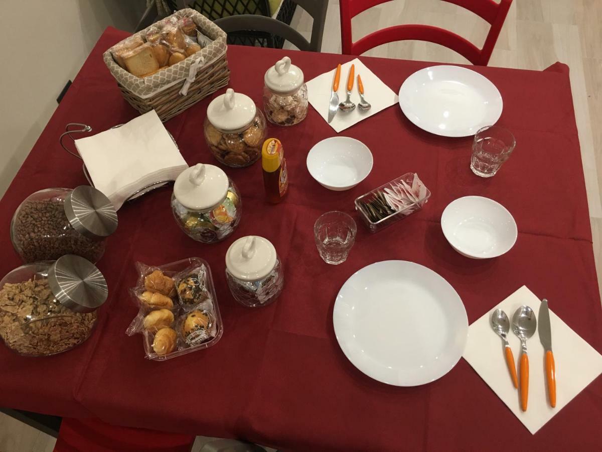 Starita Bed & Pizza Bed & Breakfast Наполи Екстериор снимка