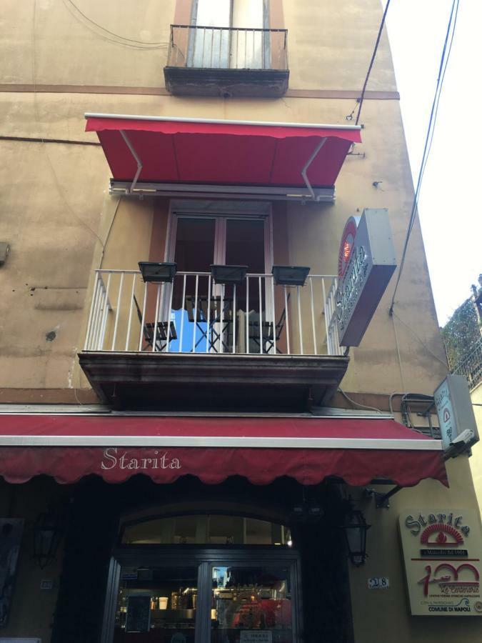 Starita Bed & Pizza Bed & Breakfast Наполи Екстериор снимка