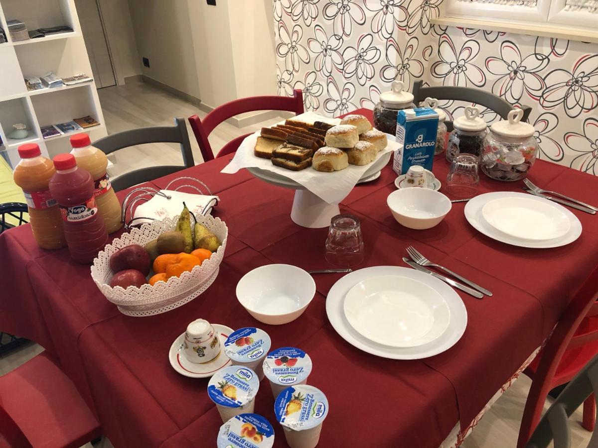 Starita Bed & Pizza Bed & Breakfast Наполи Стая снимка